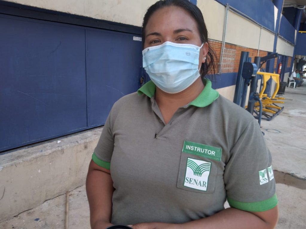 Engenheira agrônoma Tayana Silva é instrutora do curso de Horticultura da Sejel/Senar